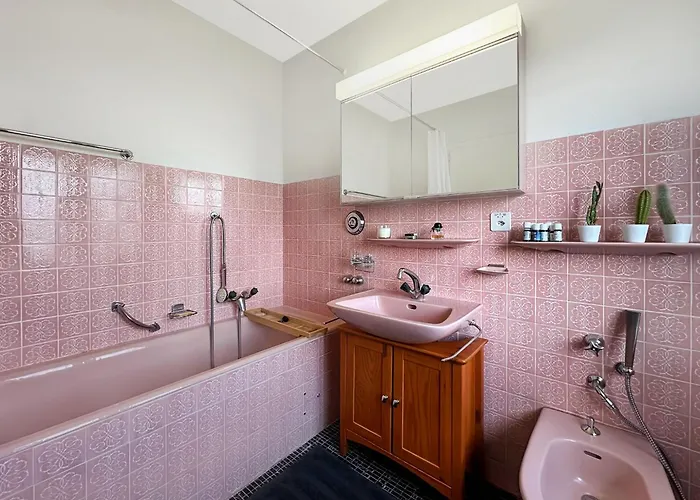 Alpine Vista - Next To The Cable Car - Swiss Alps 아파트